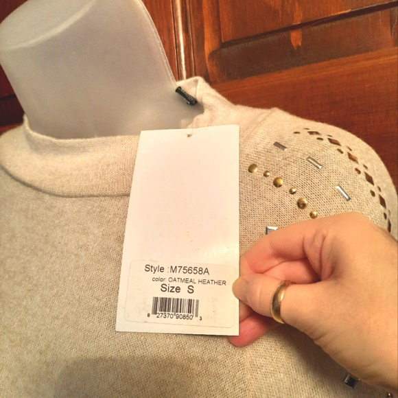 Soft Cream Long Sleeve Top - Picture 8 of 8